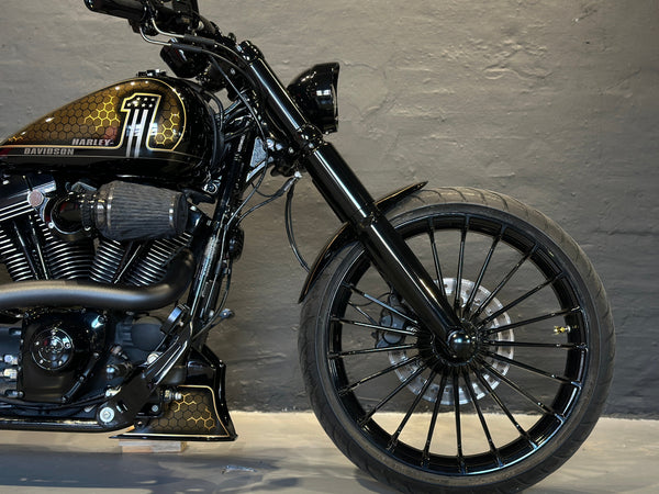 Breakout Custom – MA Motors
