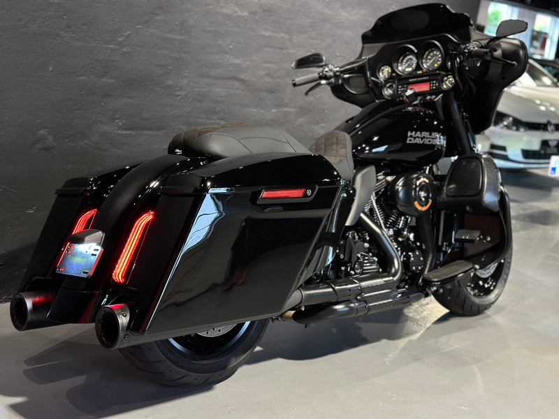 Electra Glide Custom Ultra Limited